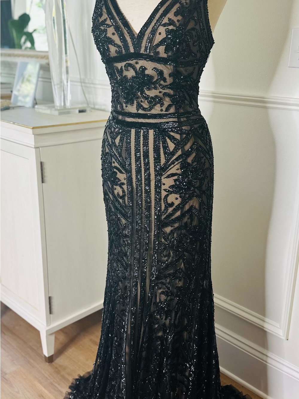 Jovani Couture Elegant Black Beaded V-Neck Evening Dress - Picture 1 of 9